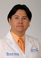 Dr. Willy Valencia