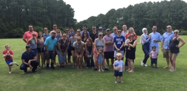group picture of everyone that attended the neurology welcome picnic