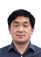 Headshot of Dr. Wang