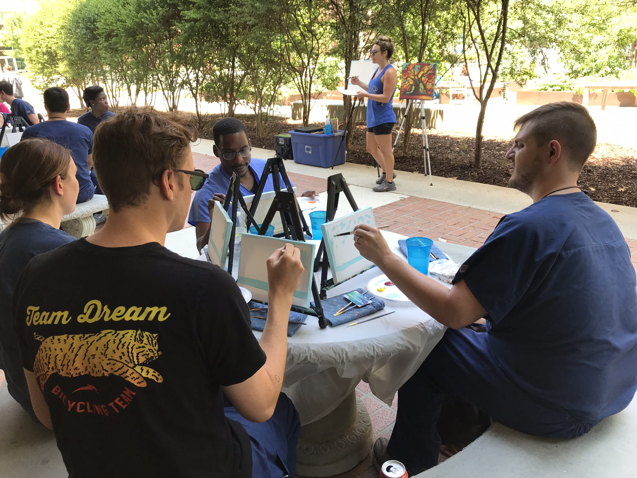 Lunch outside and painting session