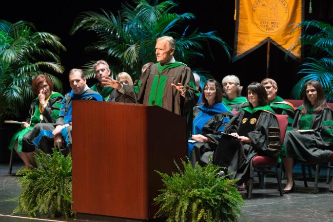 Faculty member speaks at 2019 COM Oath Ceremony