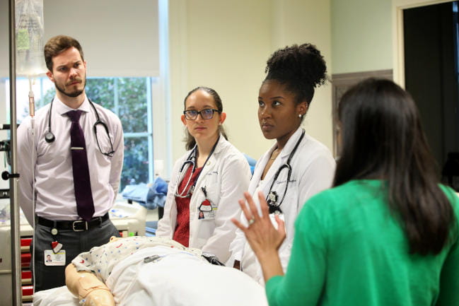 MUSC medical school students in the Simulation Lab